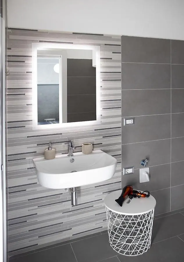 Smart Central Apartments Milan Italy